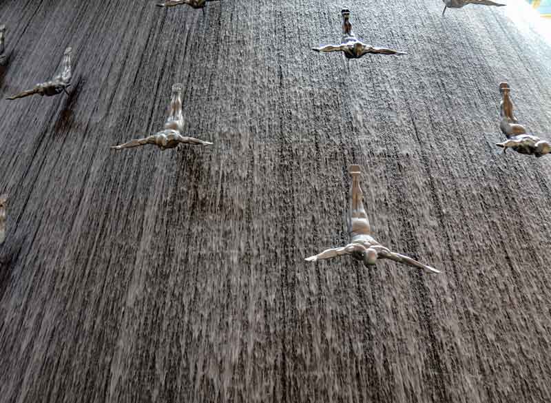 Human-waterfall-Dubai